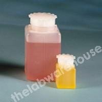 Bottle Kartell HDPE Sq. W/M With Pe Cap Plug